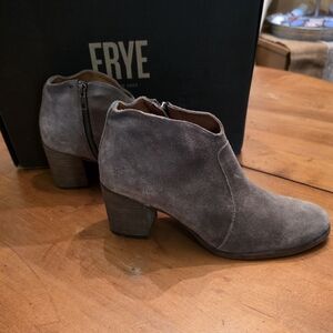 Frye Women's Charcoal Suede Ankle Booties (8.5)